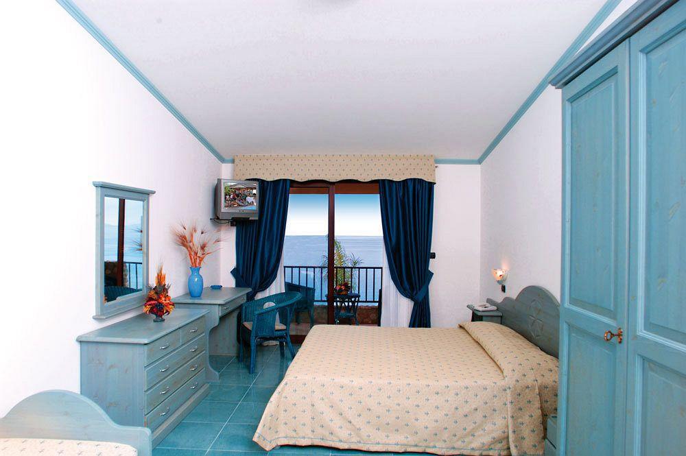 Baia Tropea Resort Паргелия Экстерьер фото